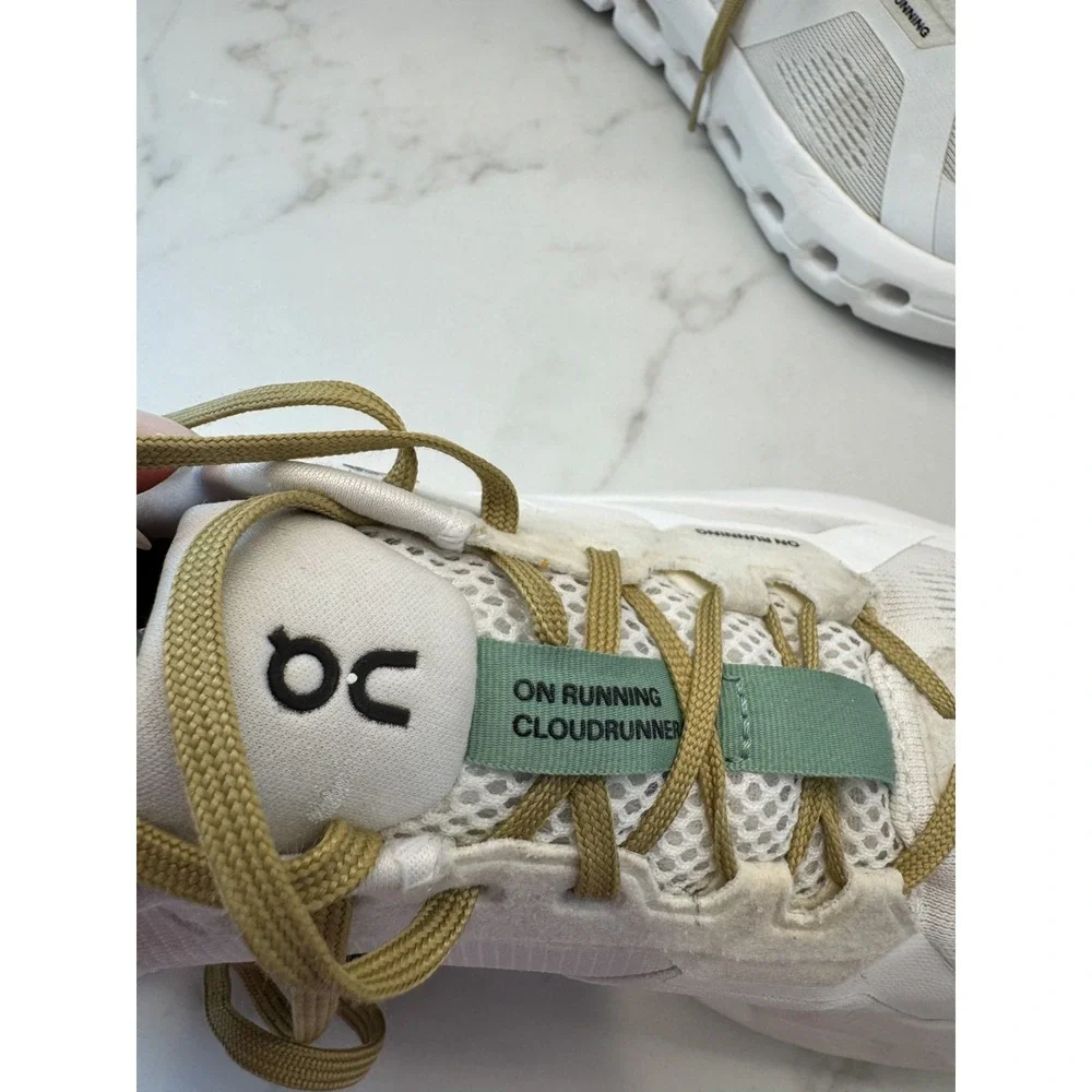 On Running Cloudrunner 2 Running Shoes Womens 8.5 Undyed Green Lace Up Sneakers